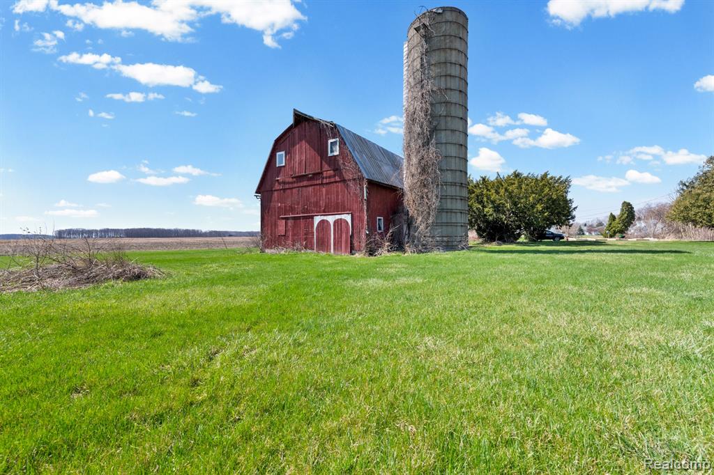 9269 Dixon Road Monroe, MI 48161 - Photo 51 of 57