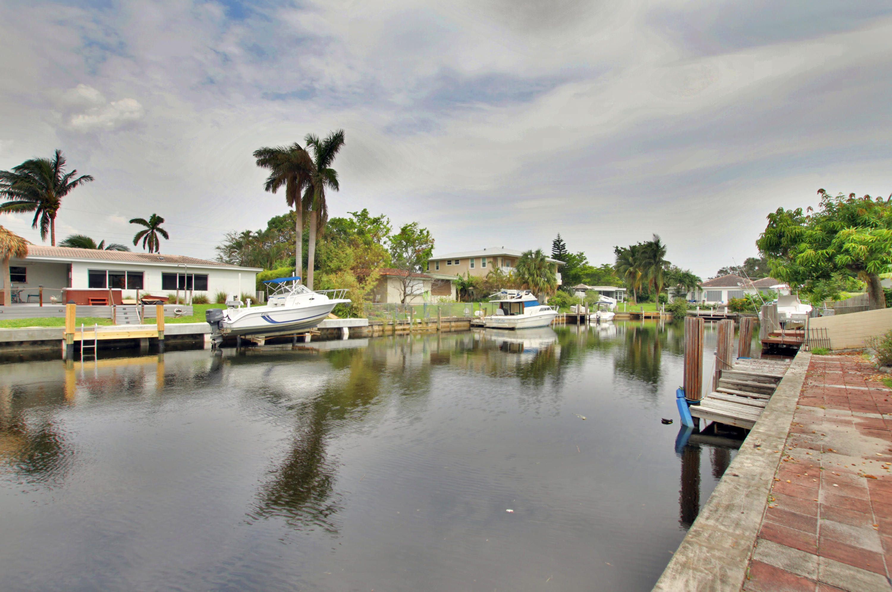 353 Southwest 14th Place Boca Raton, FL 33432 - Photo 13 of 27 8