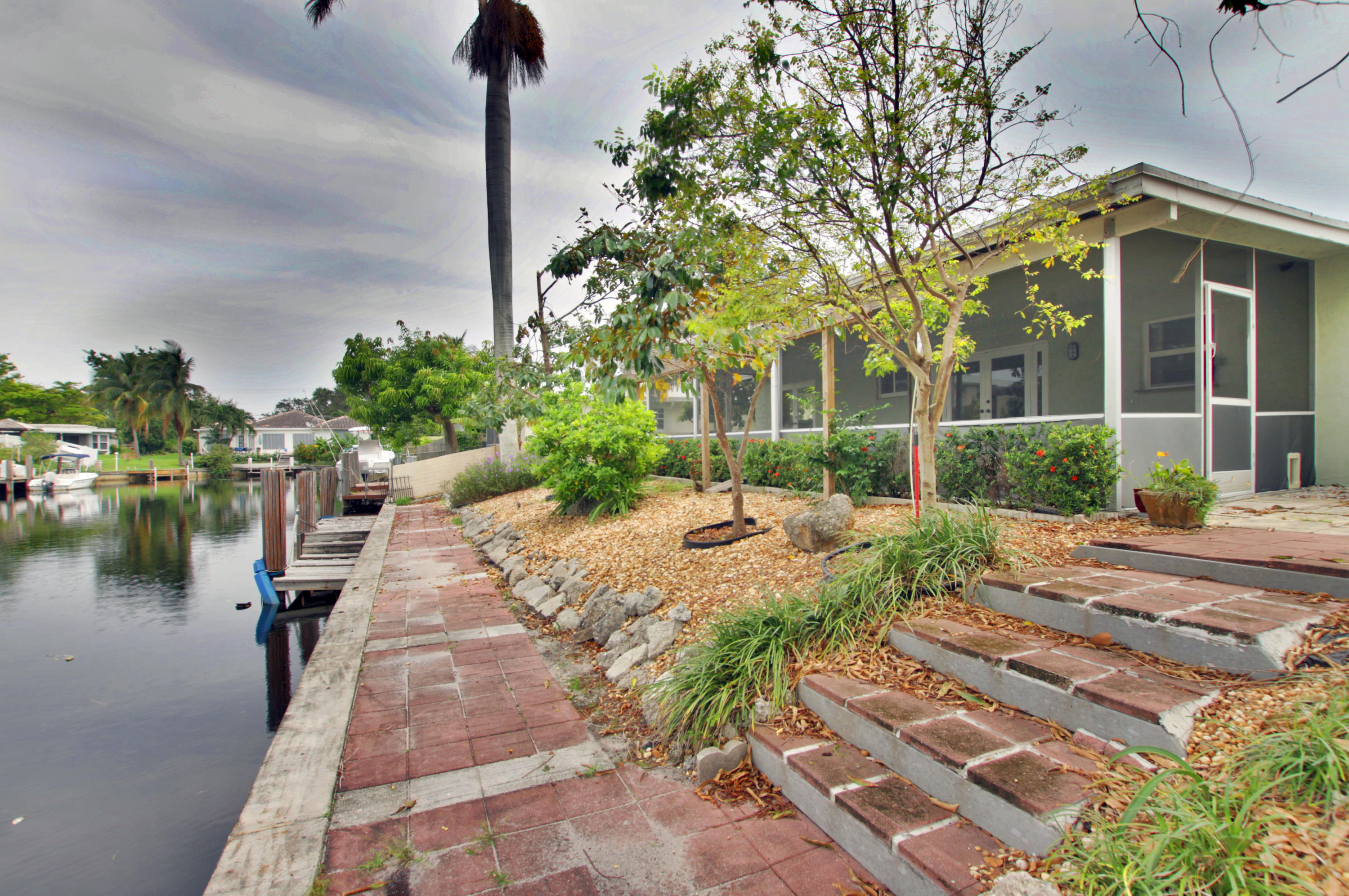 353 Southwest 14th Place Boca Raton, FL 33432 - Photo 3 of 27 9