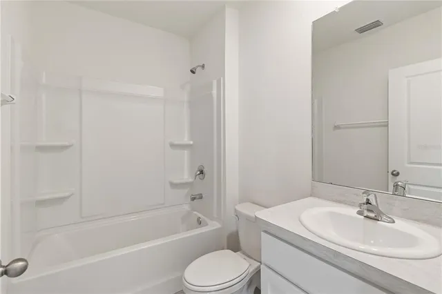 $3,400 | 17129 Reserva Drive, Bradenton, FL 34211