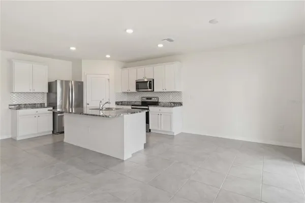 $3,400 | 17129 Reserva Drive, Bradenton, FL 34211