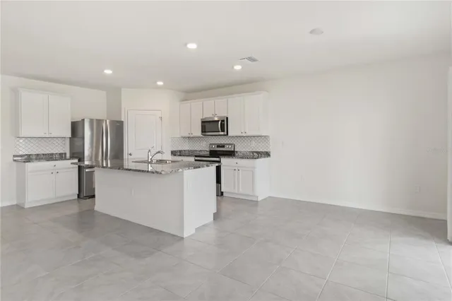 $3,400 | 17129 Reserva Drive, Bradenton, FL 34211