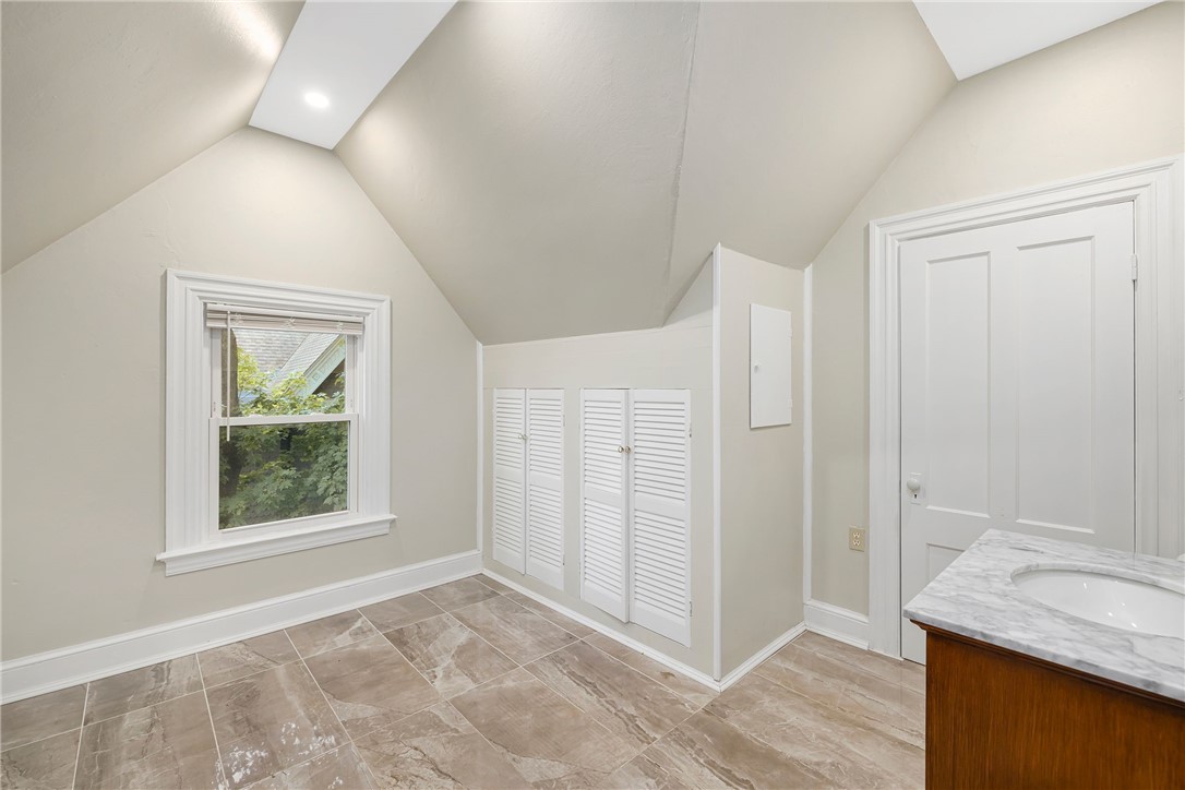 26 Warren Avenue, Unit 3 Pawtucket, RI 02860 - Photo 11 of 16