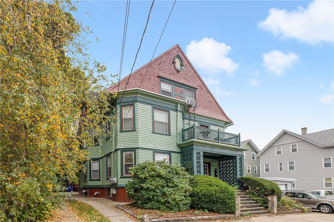 26 Warren Avenue, Unit 3 Pawtucket, RI 02860 - Photo 2 of 16