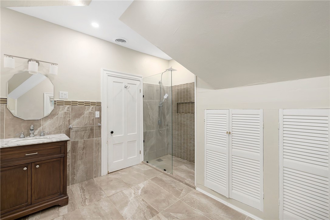 26 Warren Avenue, Unit 3 Pawtucket, RI 02860 - Photo 9 of 16