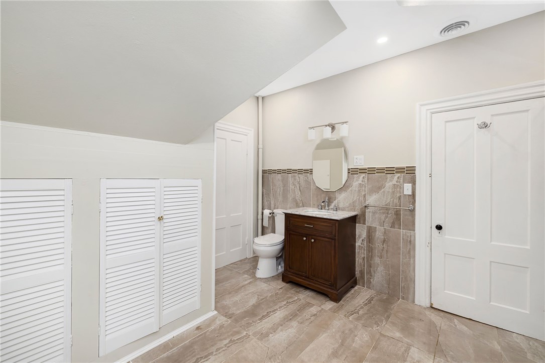 26 Warren Avenue, Unit 3 Pawtucket, RI 02860 - Photo 10 of 16