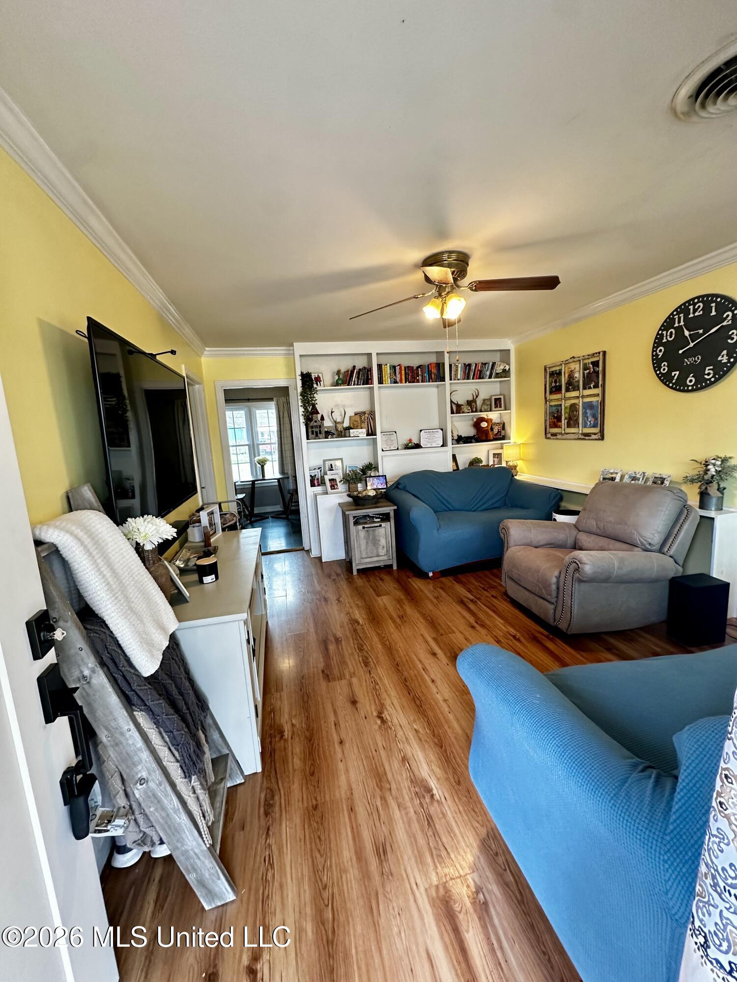 325 Sycamore Street Leland, MS 38756 - Photo 4 of 18 IMG_8849