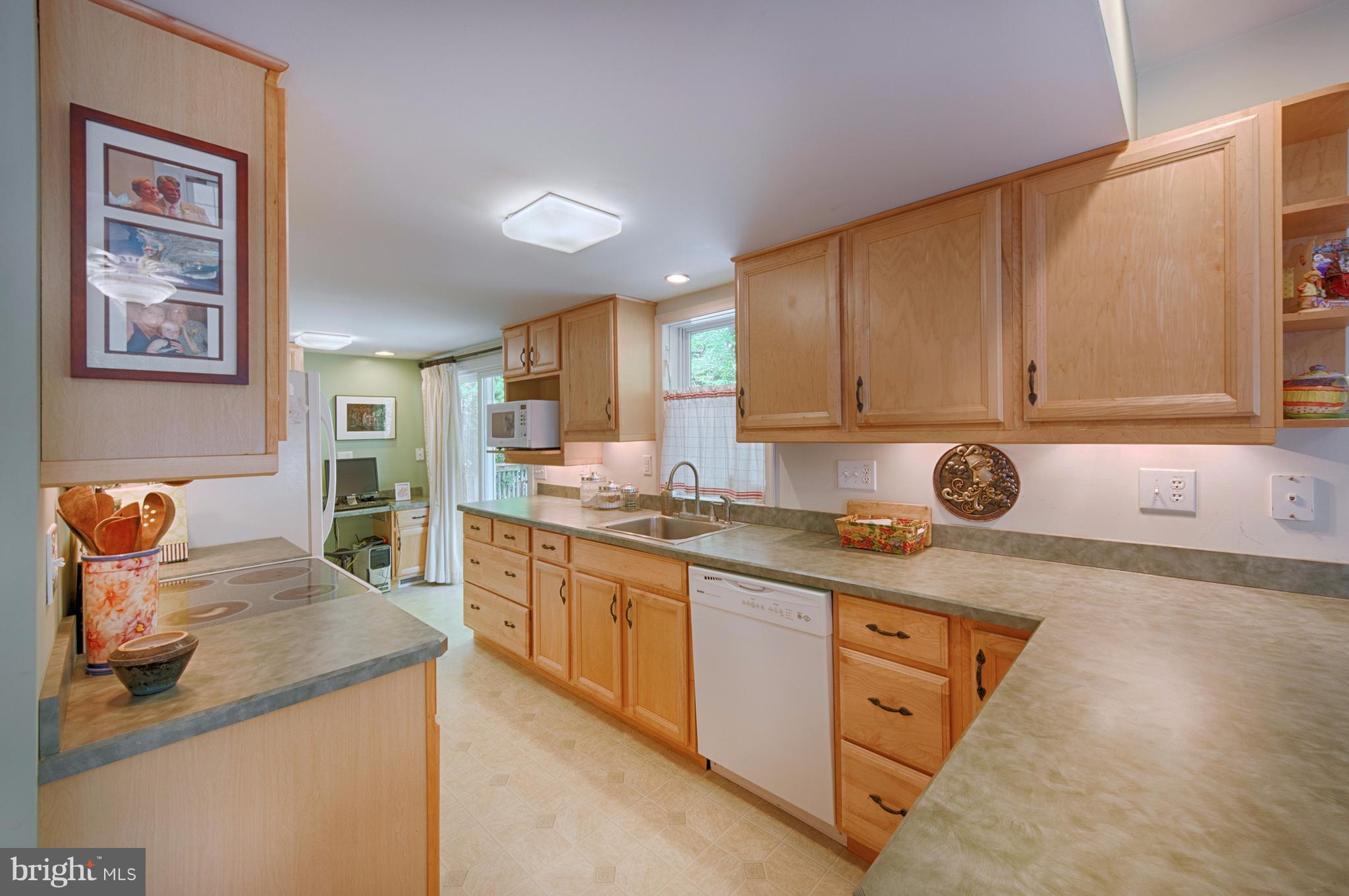 312 East Wheel Road Bel Air, MD 21015 - Photo 10 of 29 Kitchen