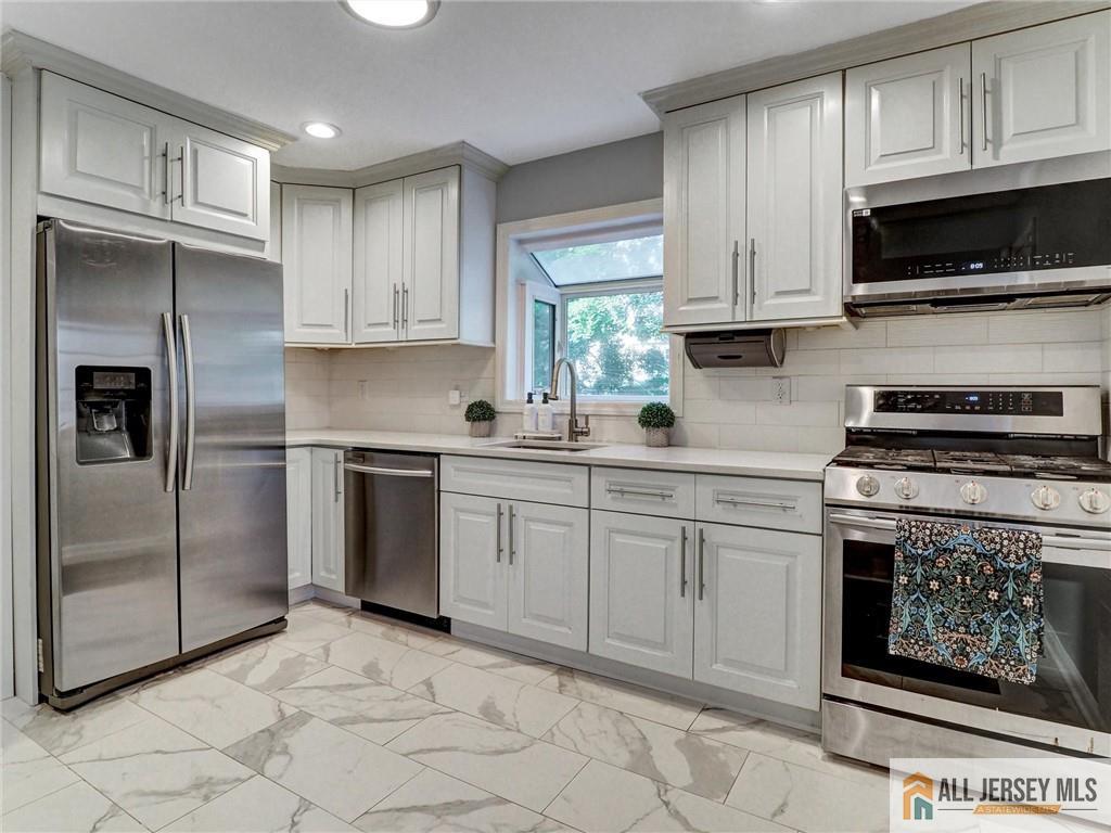 170 Prospect Avenue Edison, NJ 08817 - Photo 12 of 45