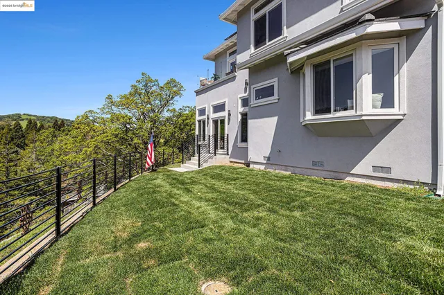 $2,699,000 | 130 Arbor View Lane, Lafayette, CA 94549