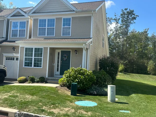 $347,184 | 8 Hickory Drive, Unit 8, Prospect, CT 06712