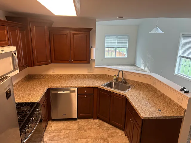 $347,184 | 8 Hickory Drive, Unit 8, Prospect, CT 06712