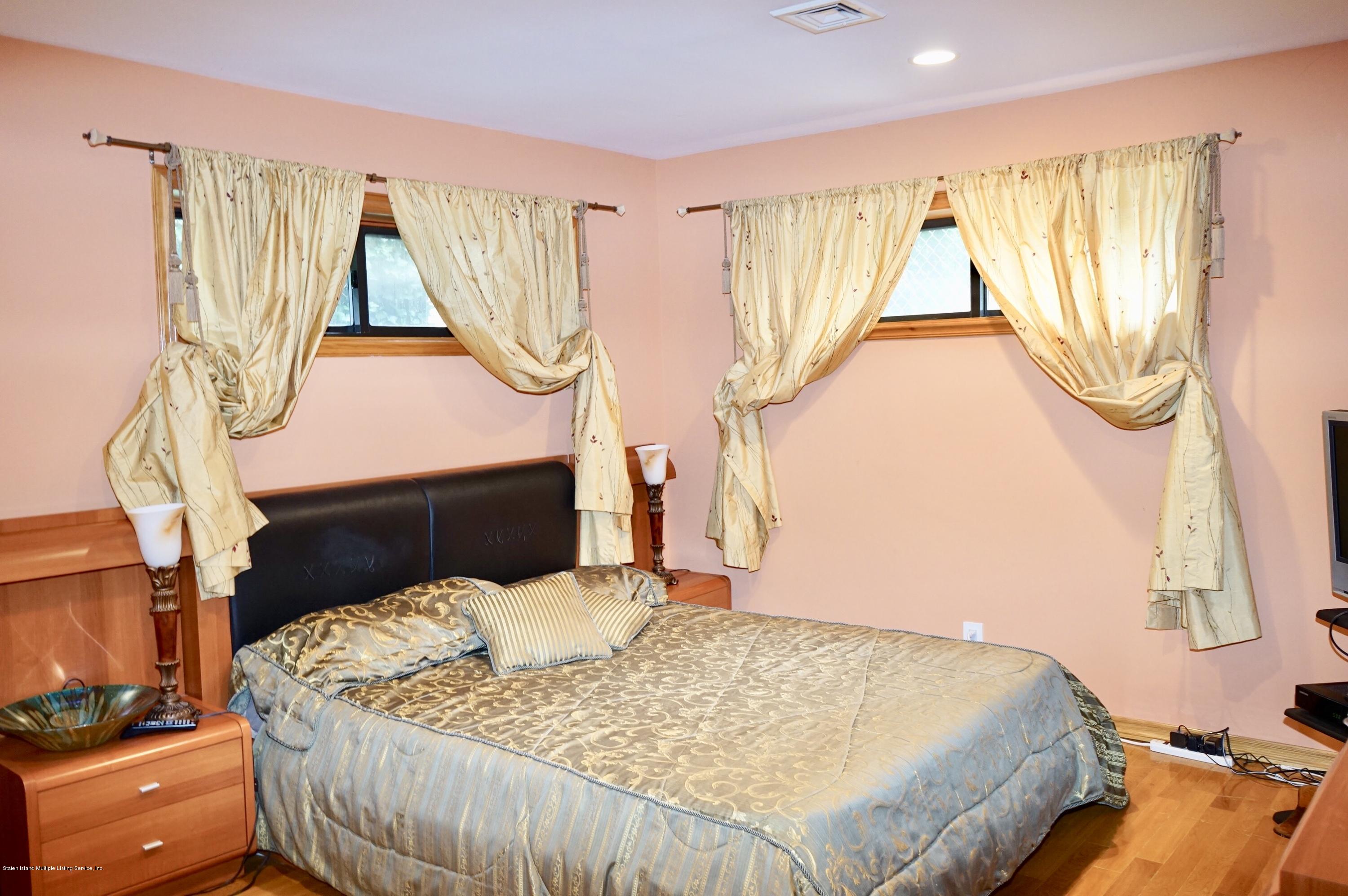 17 Briarcliff Road Staten Island, NY 10305 - Photo 29 of 39 IMG_3429
