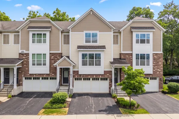 $475,000 | 862 West Chase Lane, Palatine, IL 60067