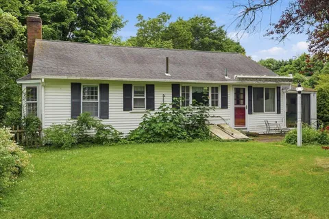 $525,000 | 127 Pine Avenue, Hyannis, MA 02601