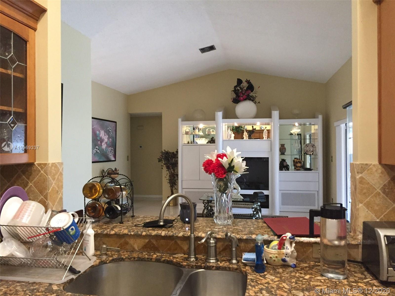 20987 Rustlewood Avenue Boca Raton, FL 33428 - Photo 12 of 25