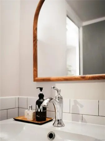 $330,000 | 888 Logan Street, Unit 2G, Denver, CO 80203