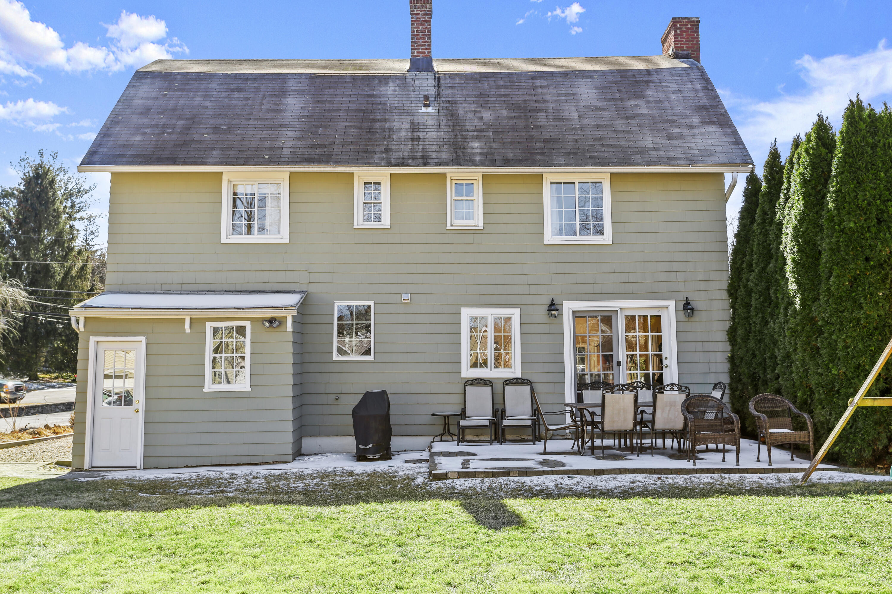 5 Hazel Street Norwalk, CT 06851 - Photo 3 of 32