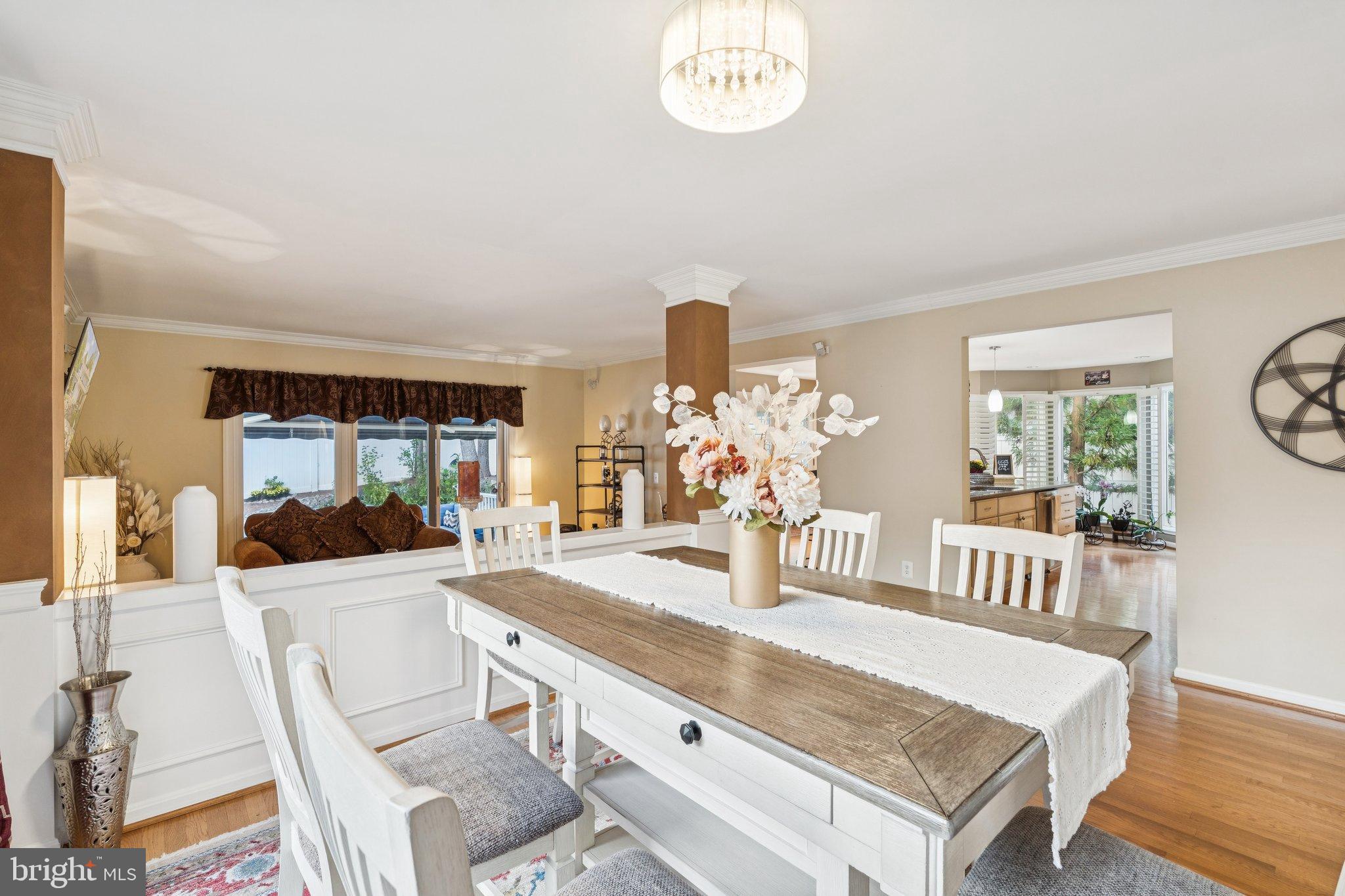 47660 Pennrun Way Sterling, VA 20165 - Photo 38 of 55 a living room with furniture and a table