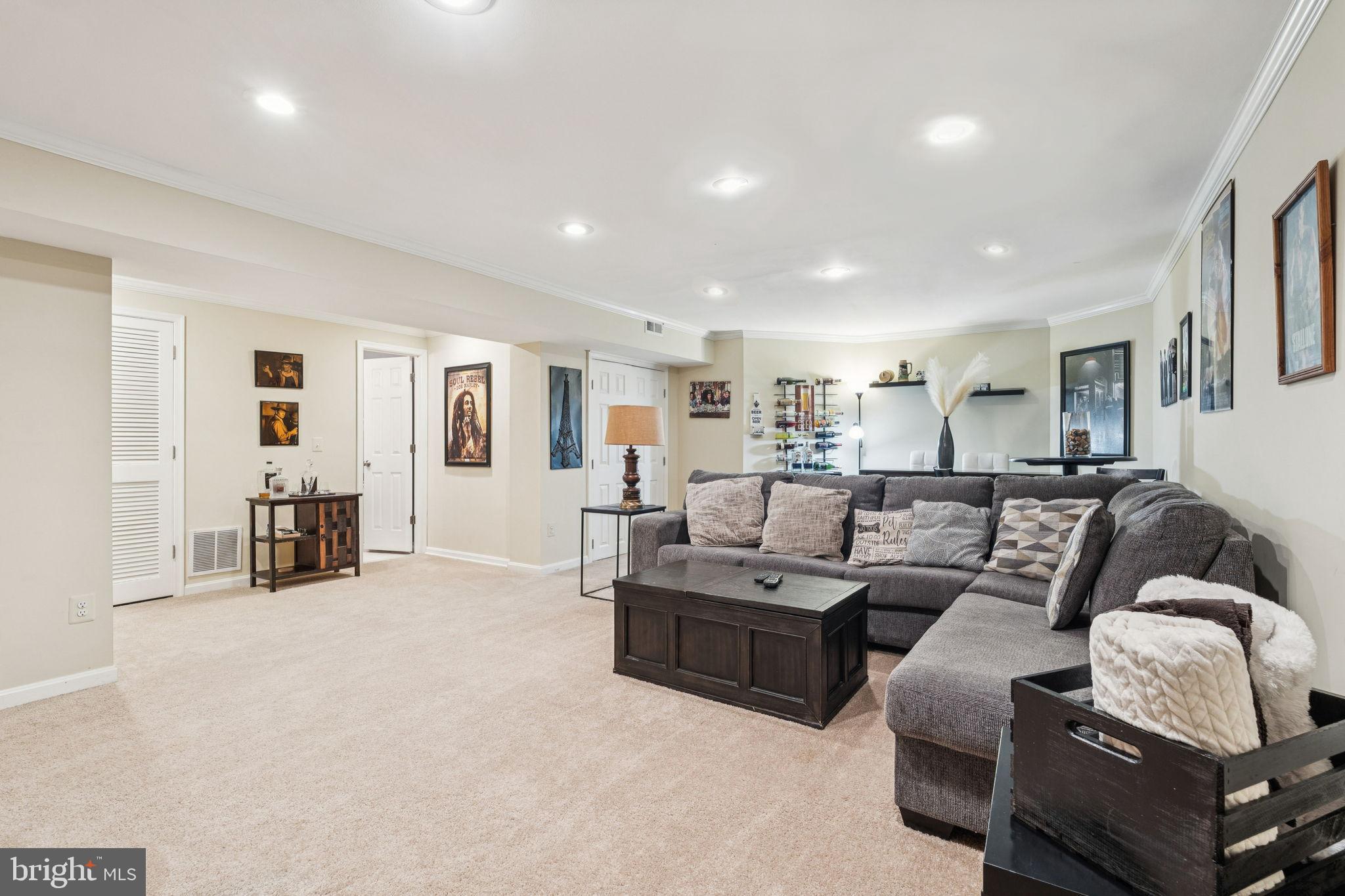 47660 Pennrun Way Sterling, VA 20165 - Photo 4 of 55 a living room with furniture and a area