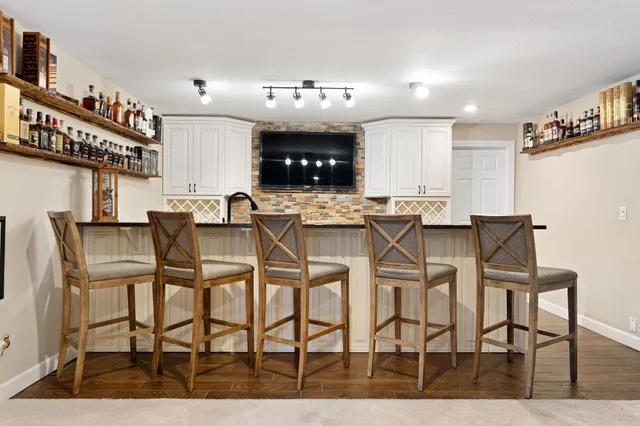 $674,900 | 701 4th Street Southwest, Austin, MN 55912