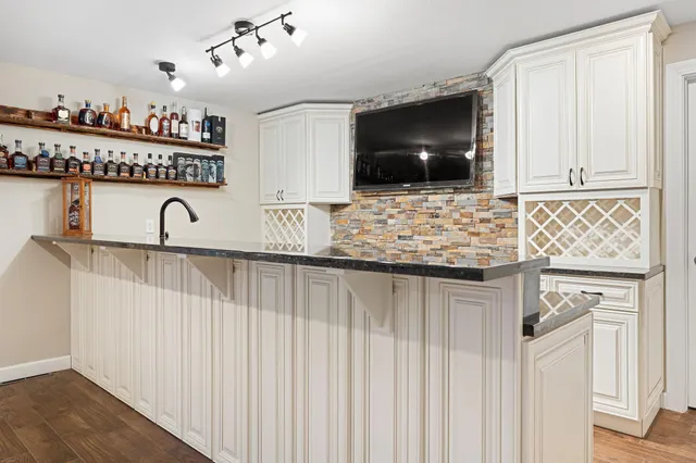 $649,900 | 701 4th Street Southwest, Austin, MN 55912