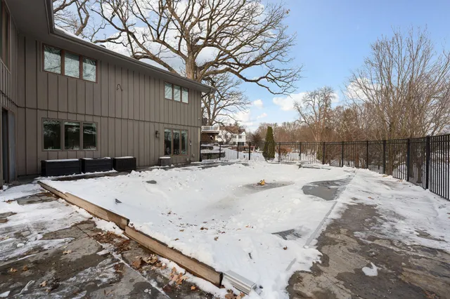 $674,900 | 701 4th Street Southwest, Austin, MN 55912