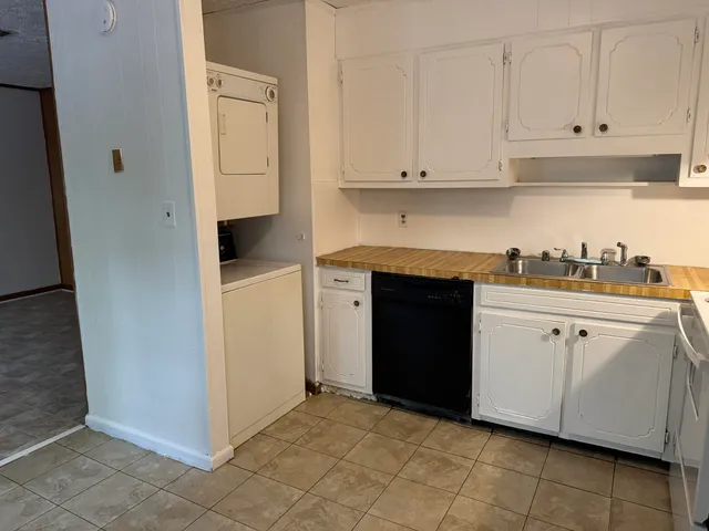 $914 | 128 Charles Street, Unit 2, Danville, VA 24541