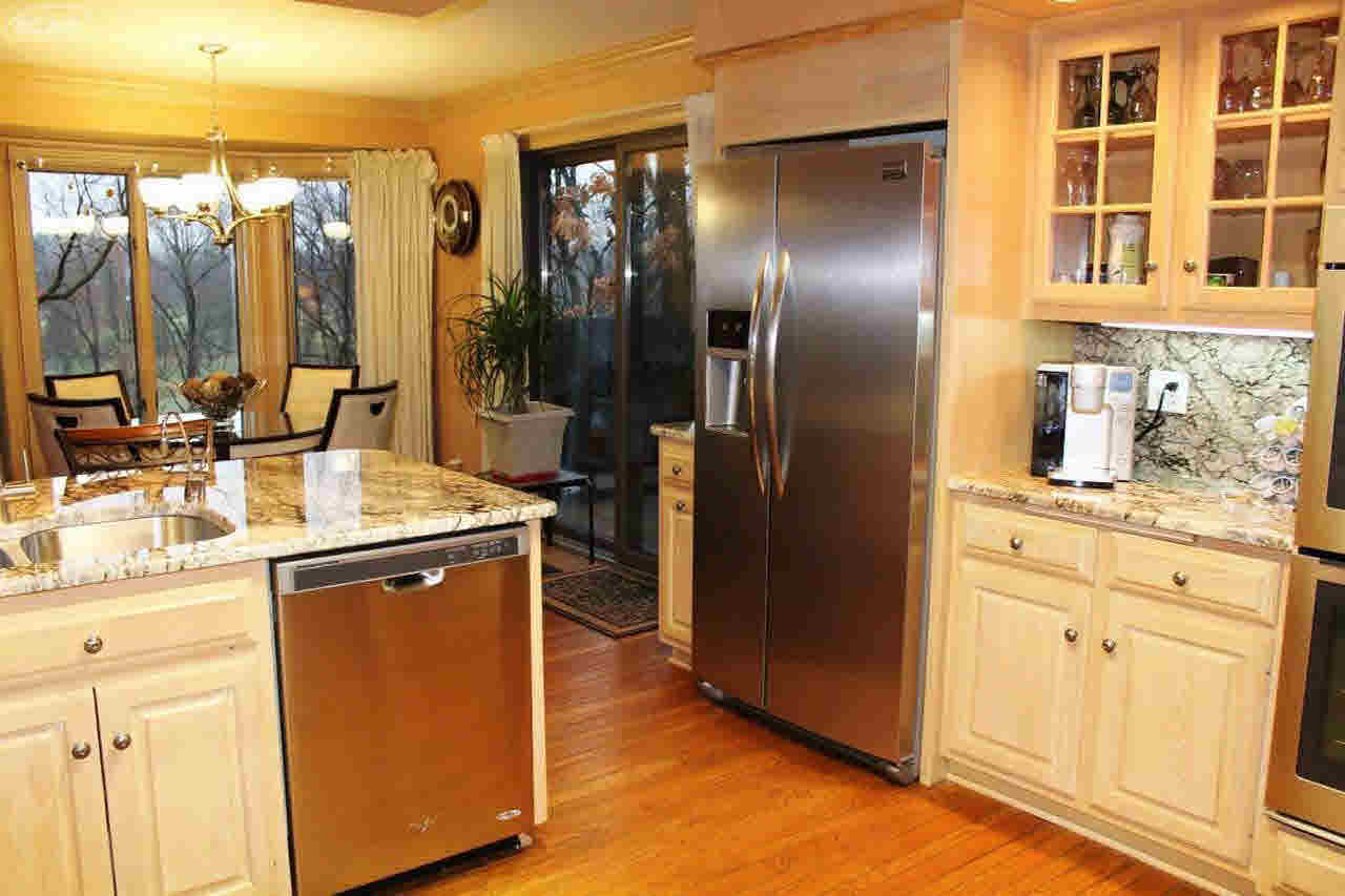 7388 East River Road Flushing, MI 48433 - Photo 20 of 94 21201751-19.JPG