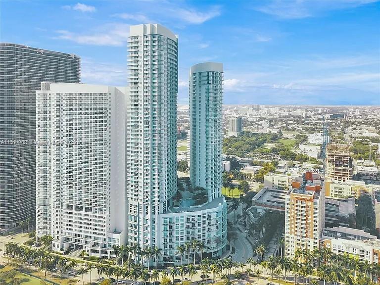 1900 North Bayshore Drive, Unit 3507 Miami, FL 33132 - Photo 10 of 22 a view of a city with tall buildings