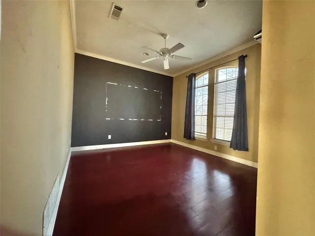 $300,000 | 2717 Laurel Valley Lane, Arlington, TX 76006