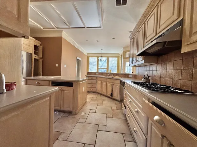 $300,000 | 2717 Laurel Valley Lane, Arlington, TX 76006