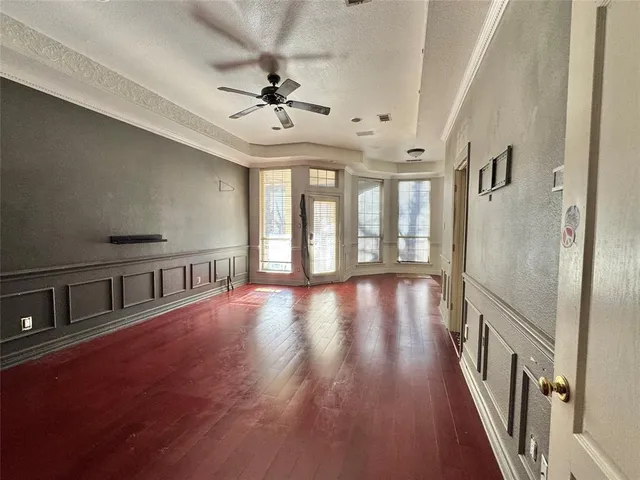 $300,000 | 2717 Laurel Valley Lane, Arlington, TX 76006