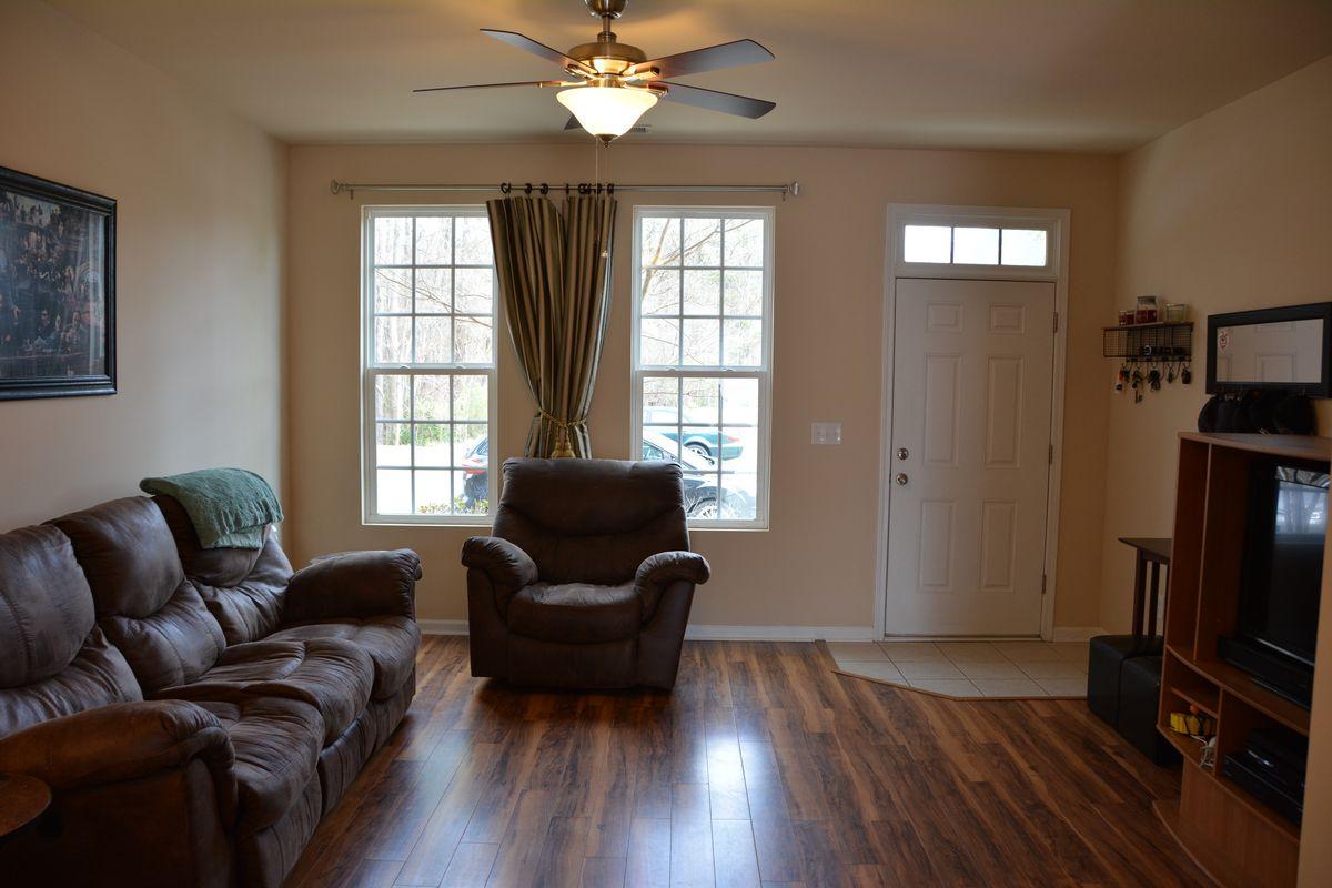 828 Rue Drive Charleston, SC 29414 - Photo 2 of 11 thumb_DSC_8198