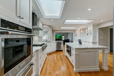 $799,000 | 10809 West 142nd Street, Orland Park, IL 60467