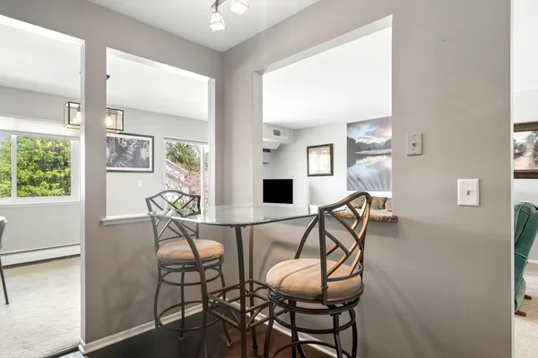 $175,000 | 2407 East Olive Street, Unit 2F, Arlington Heights, IL 60004