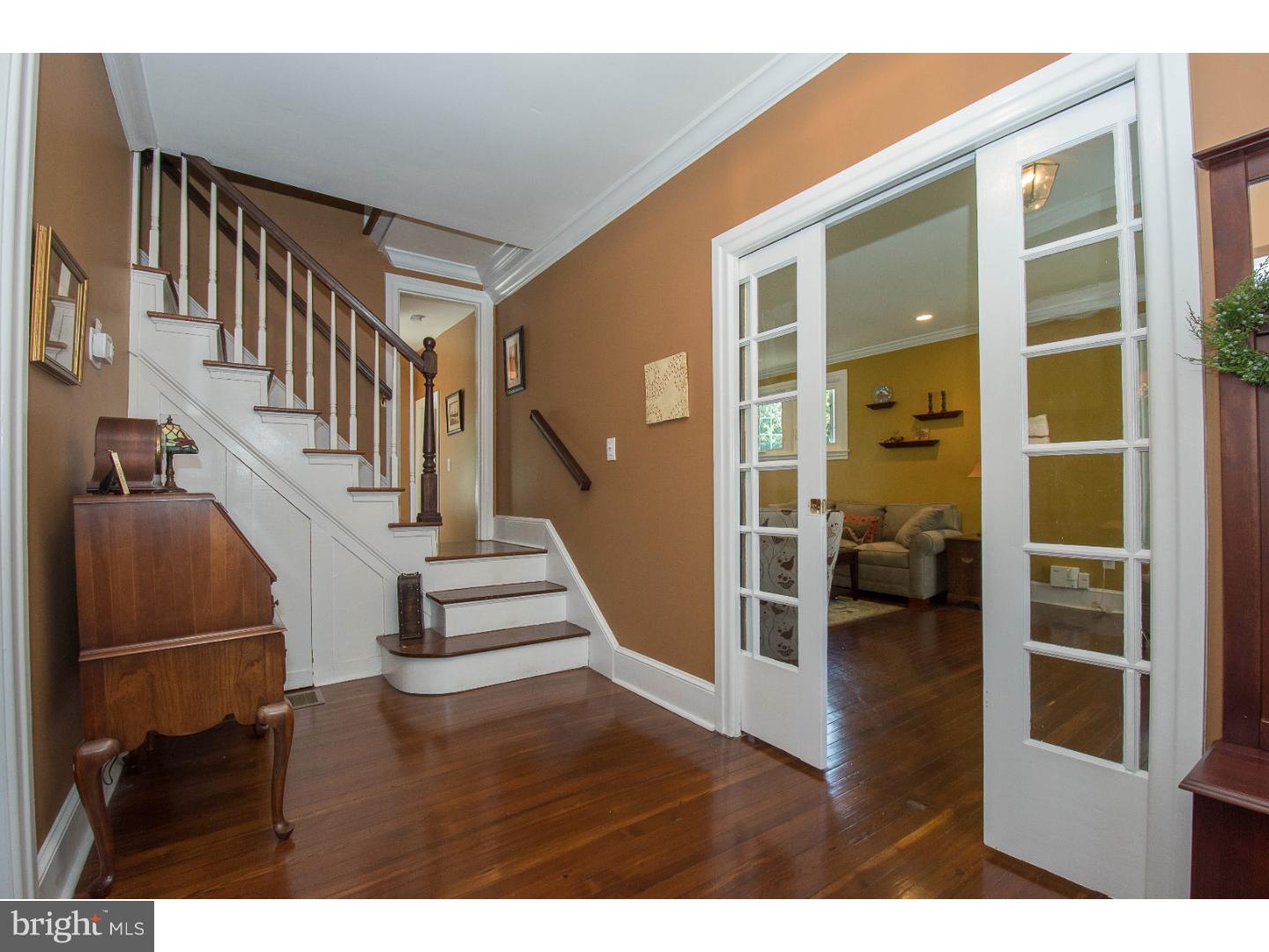 701 East Manoa Road Havertown, PA 19083 - Photo 3 of 25 Foyer