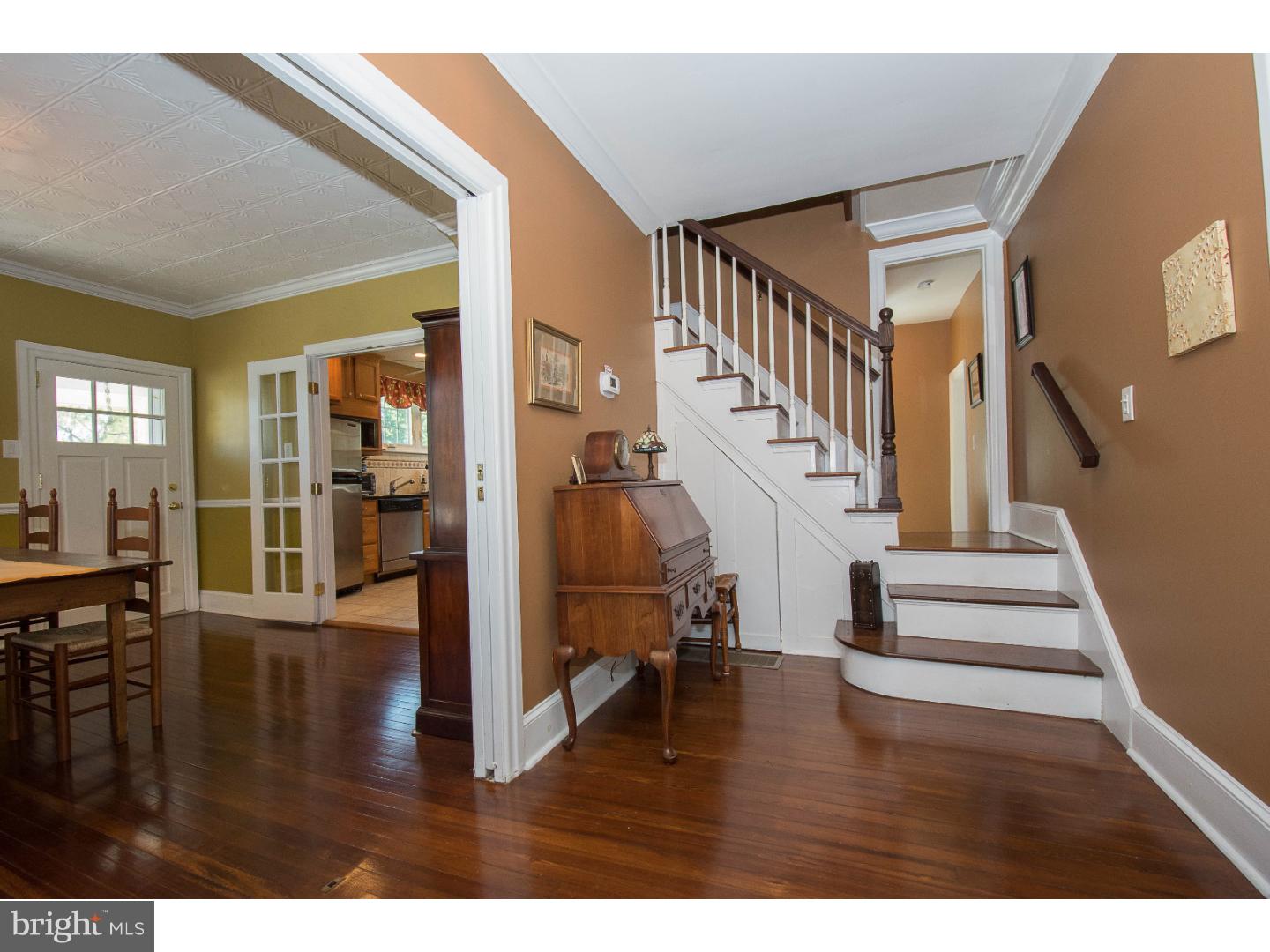 701 East Manoa Road Havertown, PA 19083 - Photo 8 of 25 Foyer