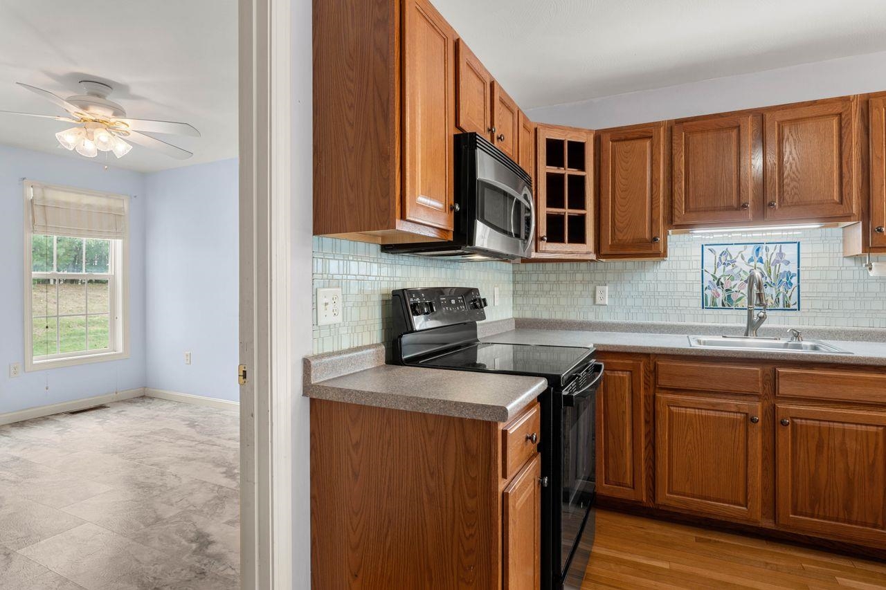 33 Brookview Road Windham, NH 03087 - Photo 9 of 54 Gallery Image 9