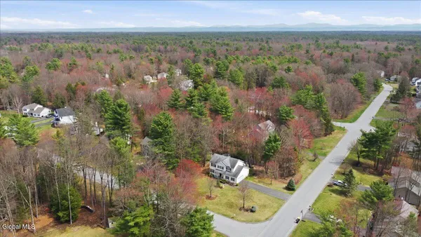 $519,000 | 2 Shuvee Lane, Wilton, NY 12831