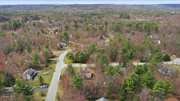 $519,000 | 2 Shuvee Lane, Wilton, NY 12831