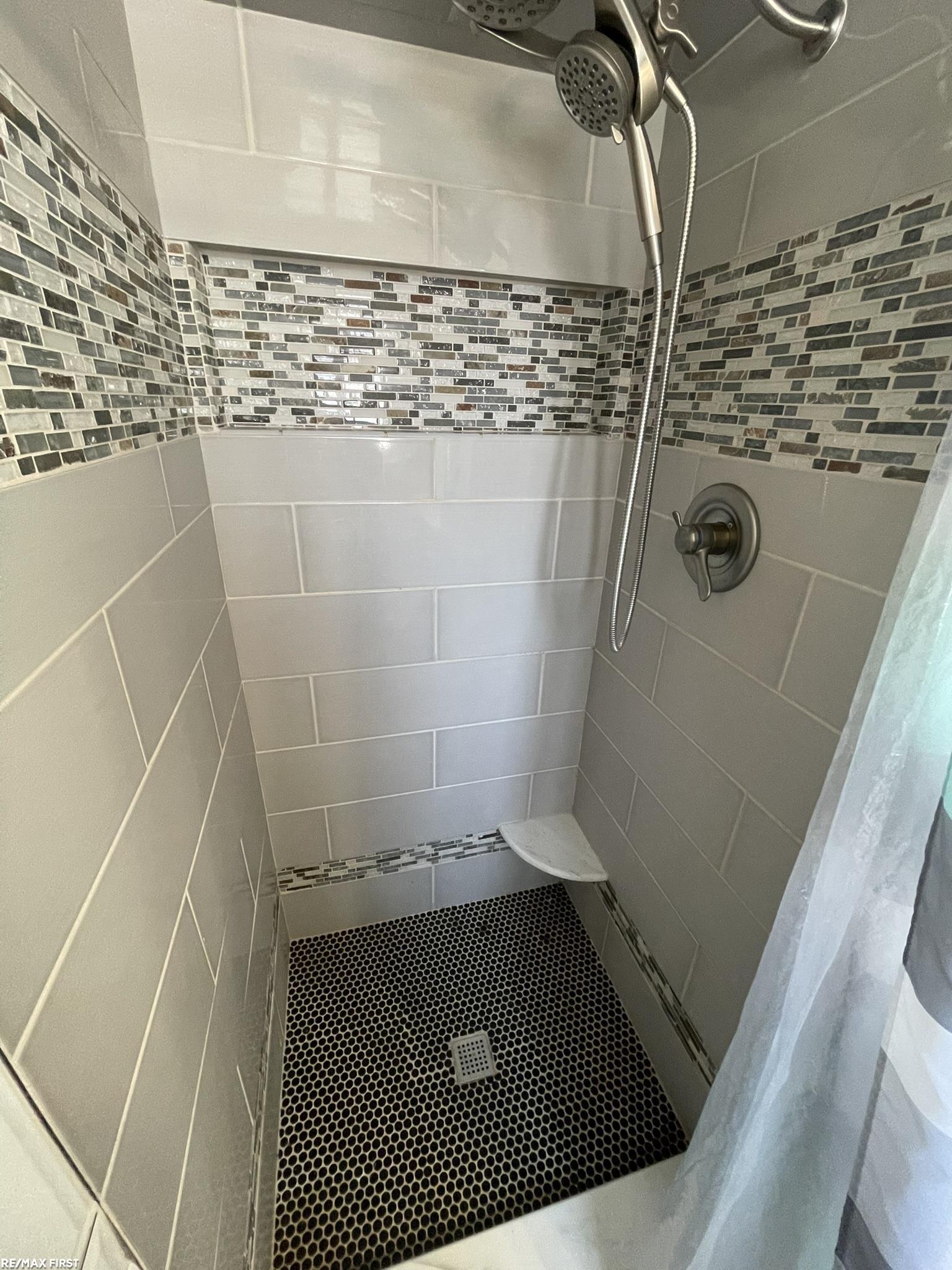 4848 East 12 Mile Road Warren, MI 48092 - Photo 25 of 30 50166828-fea6958d-5661-46a7-a1ba-8290d8fdef59.JPG