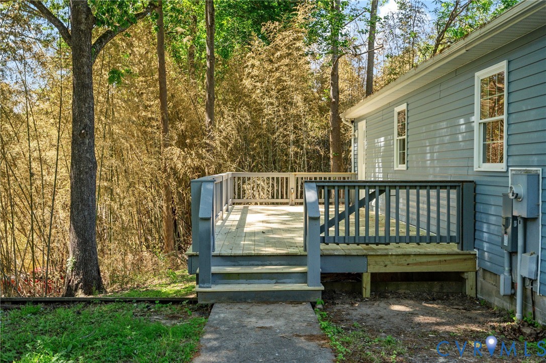 6701 Lakemont Road Quinton, VA 23141 - Photo 8 of 44