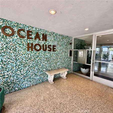 $1,950 | 1200 East Ocean Boulevard, Unit 76, Long Beach, CA 90802