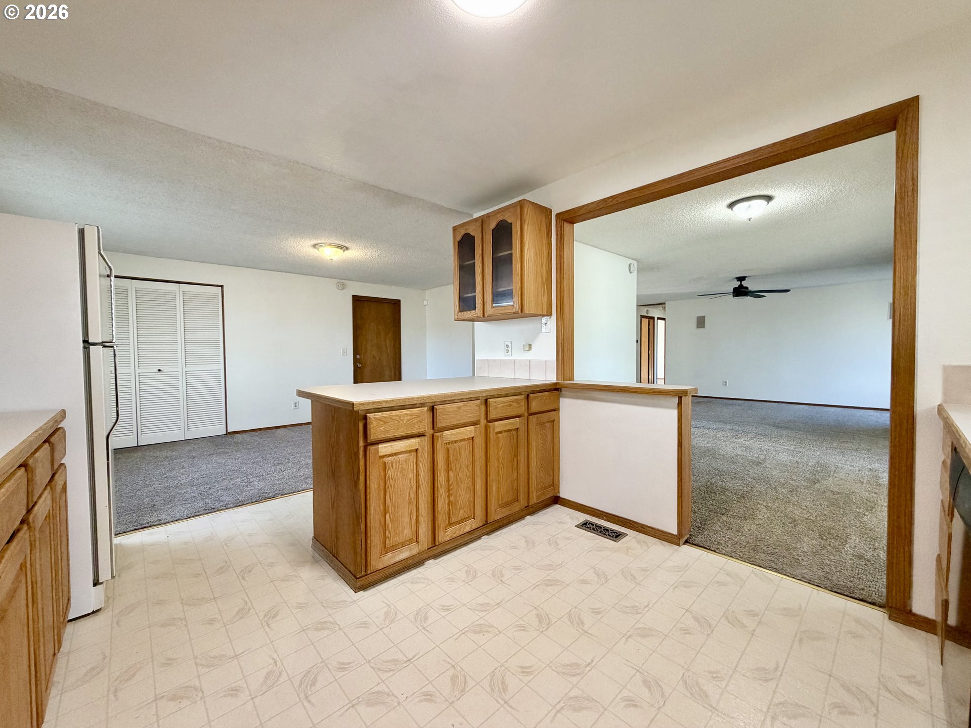 2715 Southwest 31st Street Gresham, OR 97080 - Photo 12 of 34