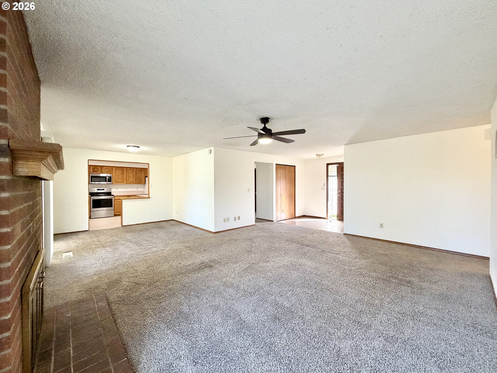 2715 Southwest 31st Street Gresham, OR 97080 - Photo 8 of 34