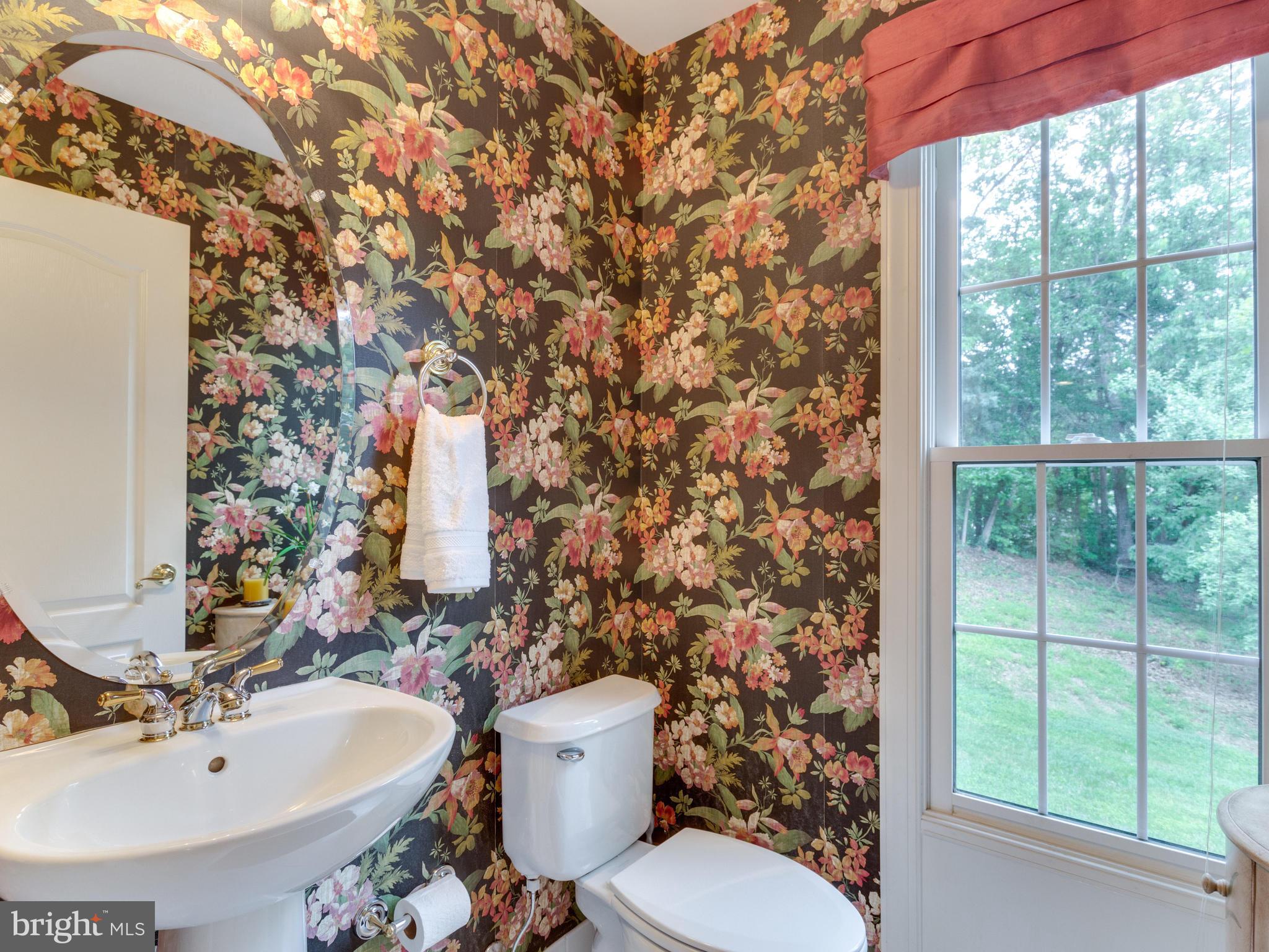 2774 Cody Road Vienna, VA 22181 - Photo 12 of 30 Powder Room