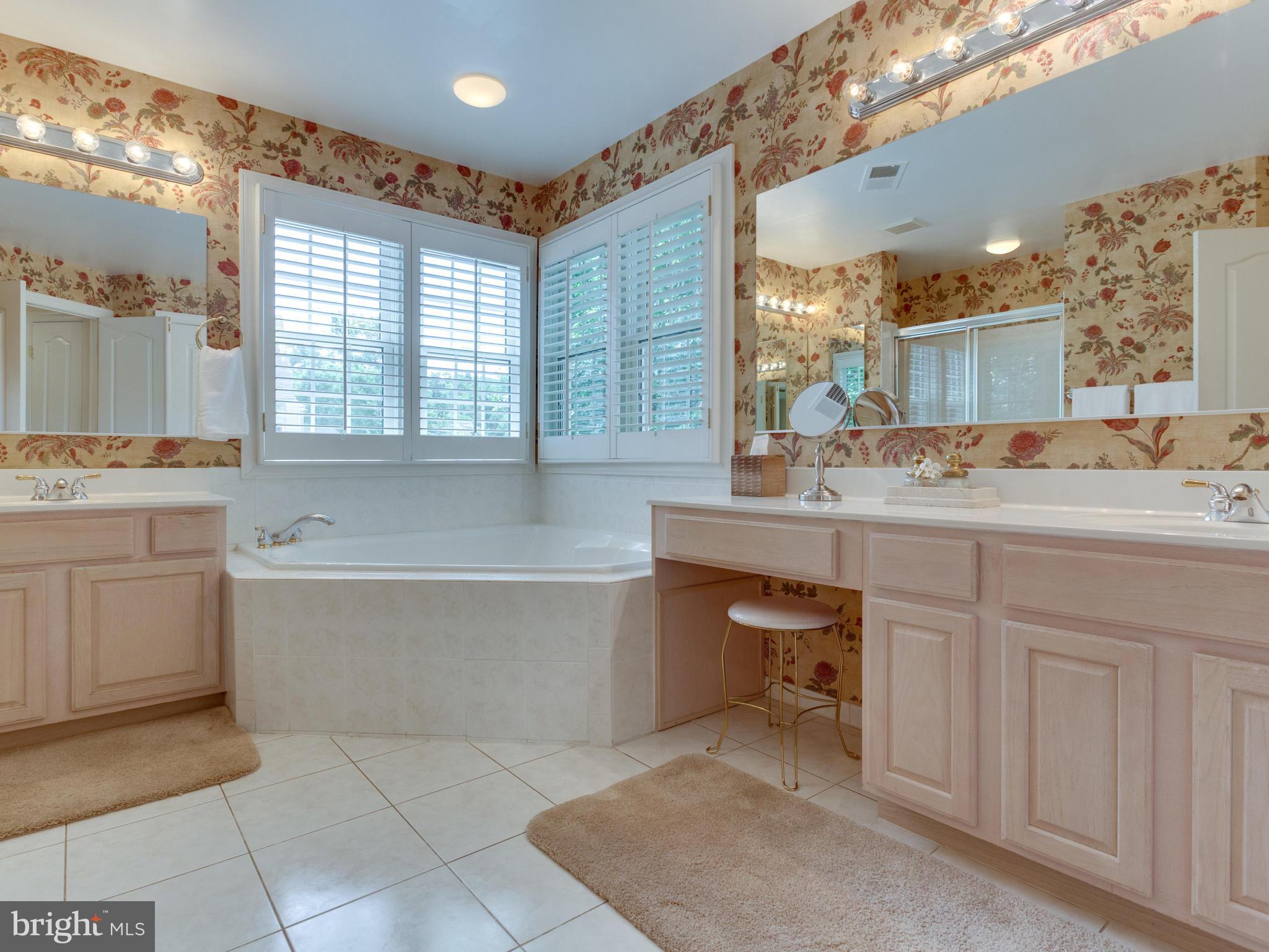 2774 Cody Road Vienna, VA 22181 - Photo 18 of 30 Bath (Master)