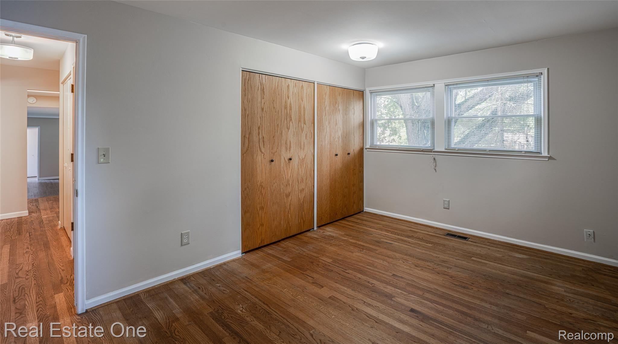 873 Fieldstone Court Rochester, MI 48309 - Photo 16 of 35 873 Fieldstone RHills-25.jpg