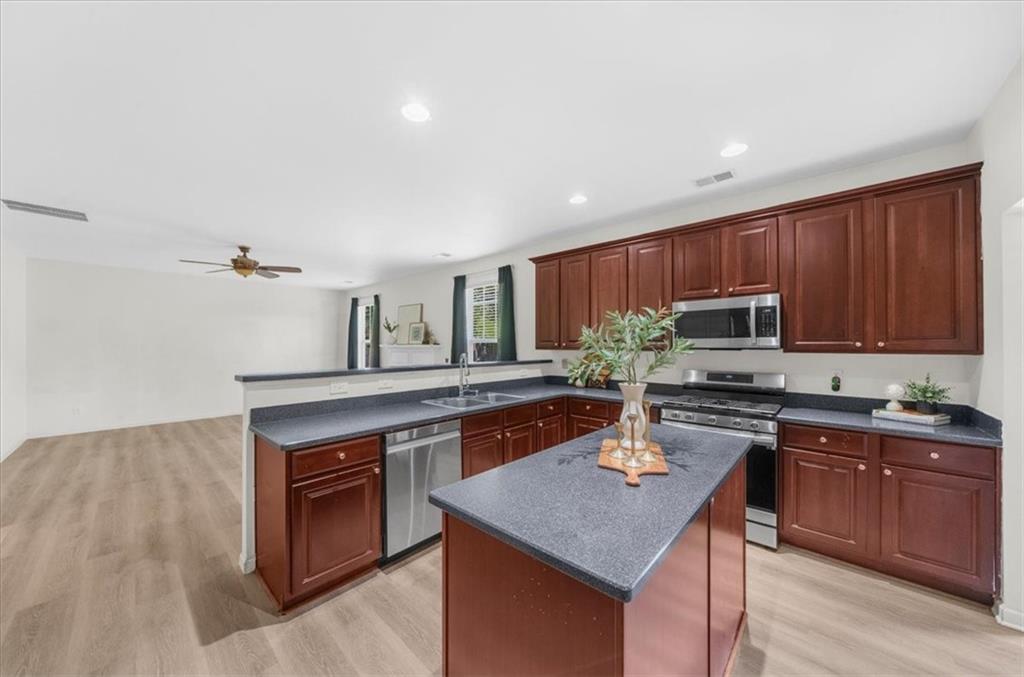 2627 Peach Shoals Circle Dacula, GA 30019 - Photo 10 of 26 Gallery Image 10